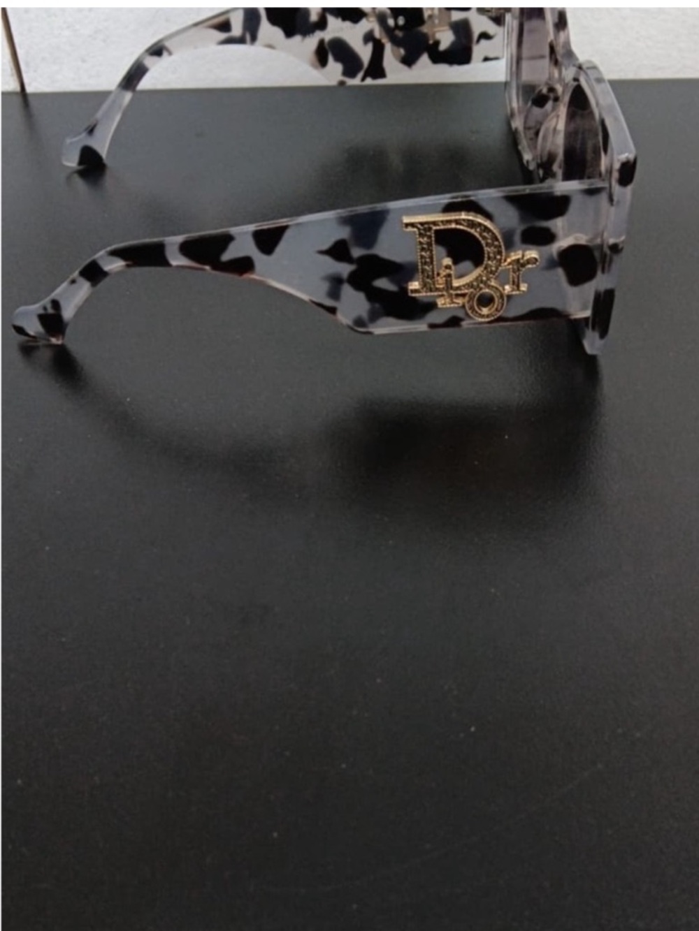 Dior Women’s Leopard-Pattern Oversized Sunglasses in Gray and Black - Picture 2 of 2
